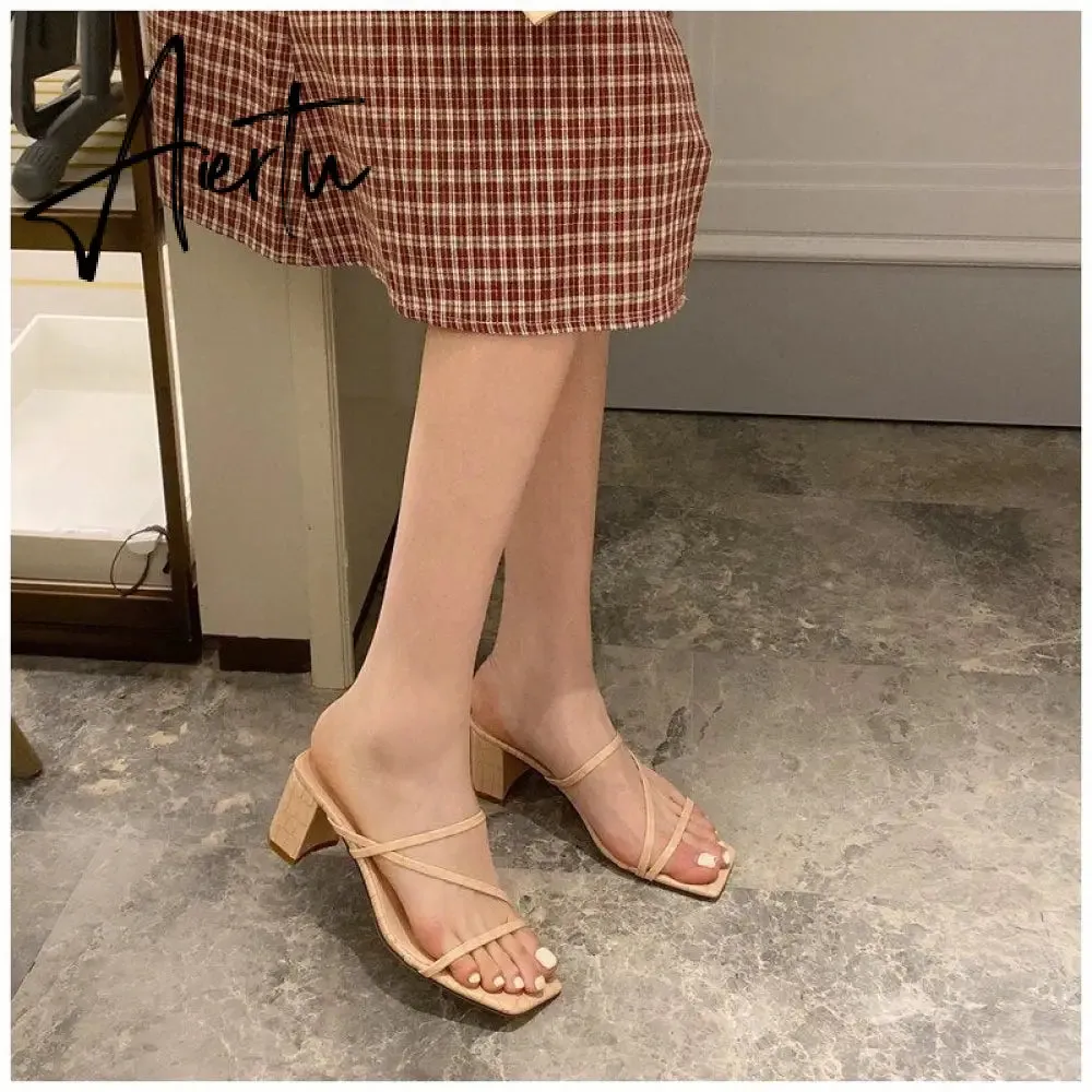 Aiertu Elegant Women Dress Shoes Summer Outdoor Beach Clip Toe Narrow Band Square Heels Slippers Fashion Peep Toe Sandalen