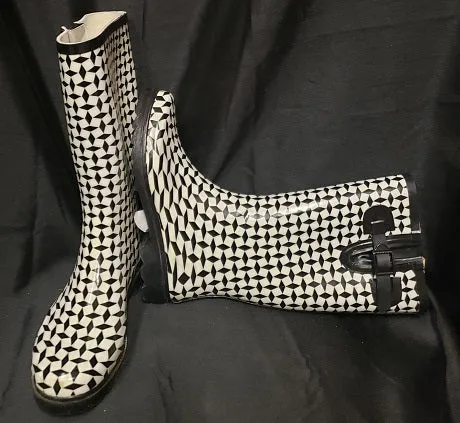 Camryn -- Women's Rainboot -- Black/White Check