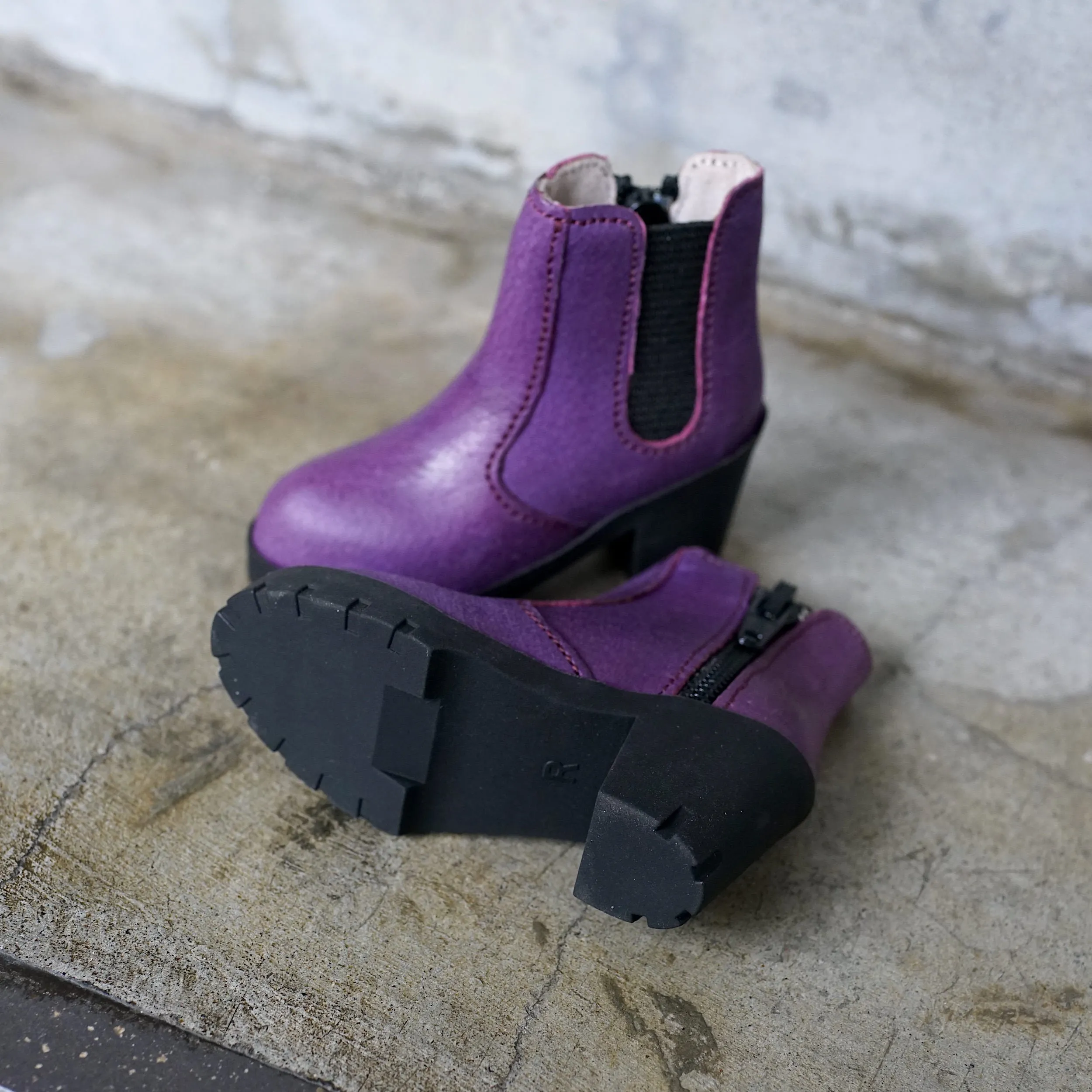 Chelsea Boots (Purple Rain)