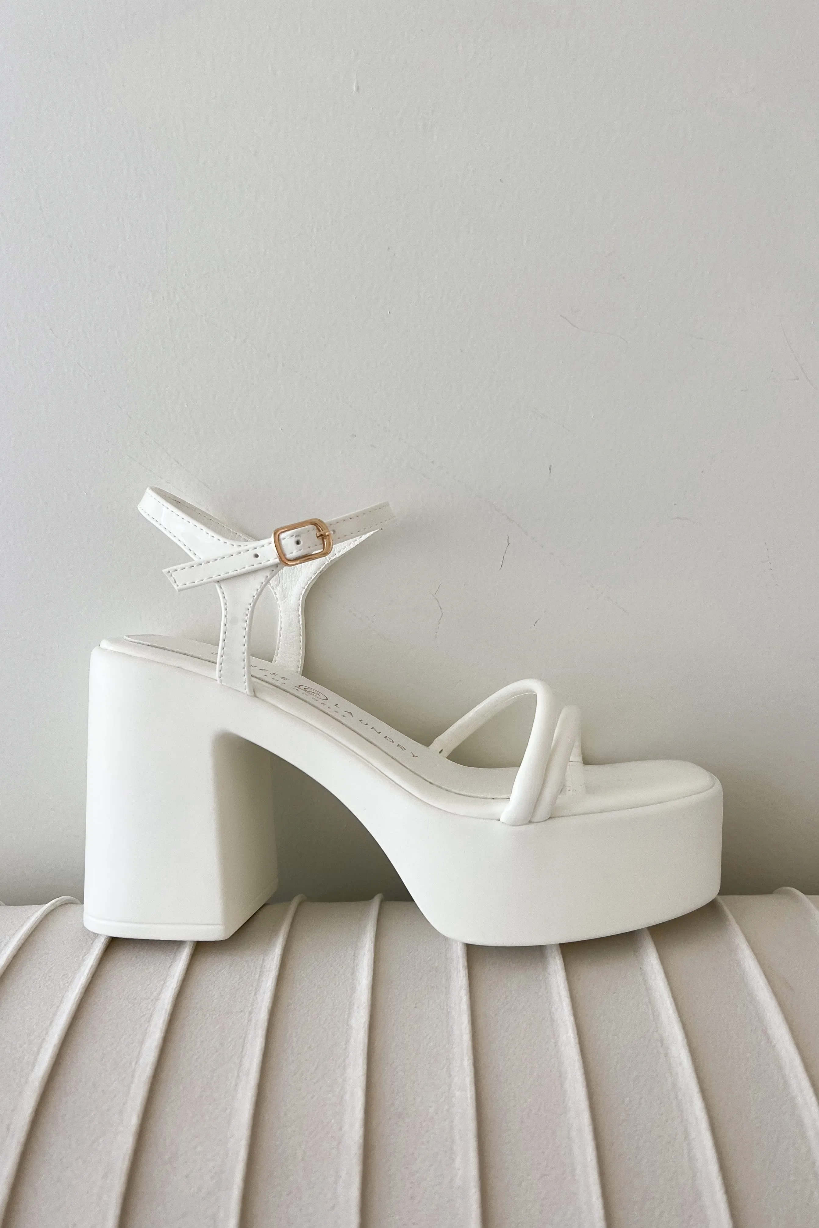 Chinese Laundry Avianna Platform Heel