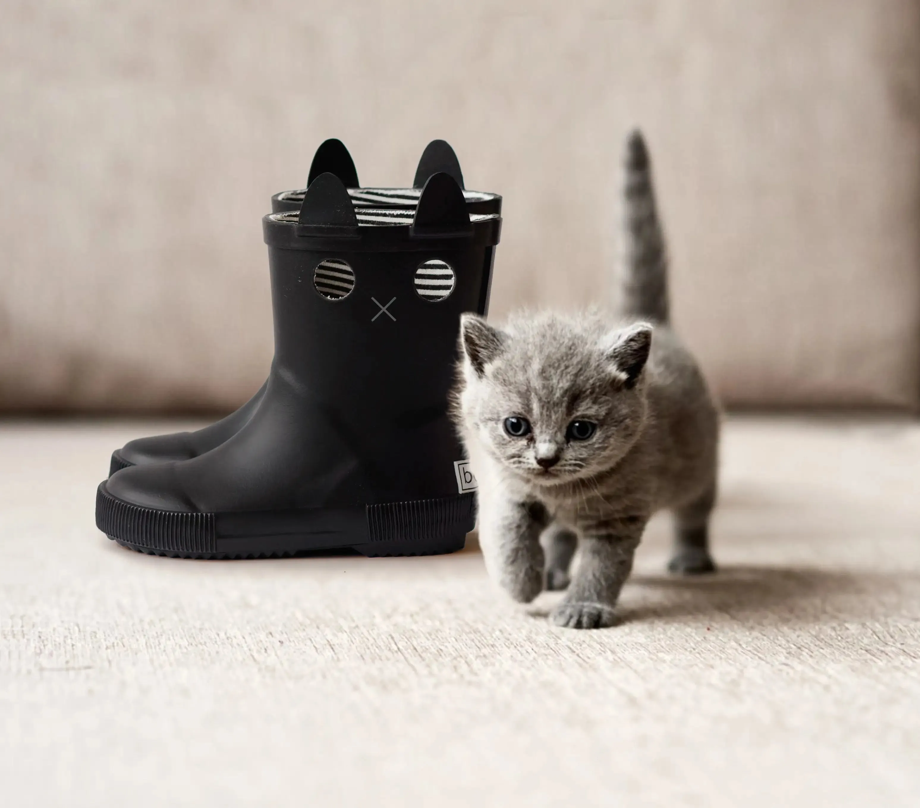 LOOKICAT RAIN BOOTS