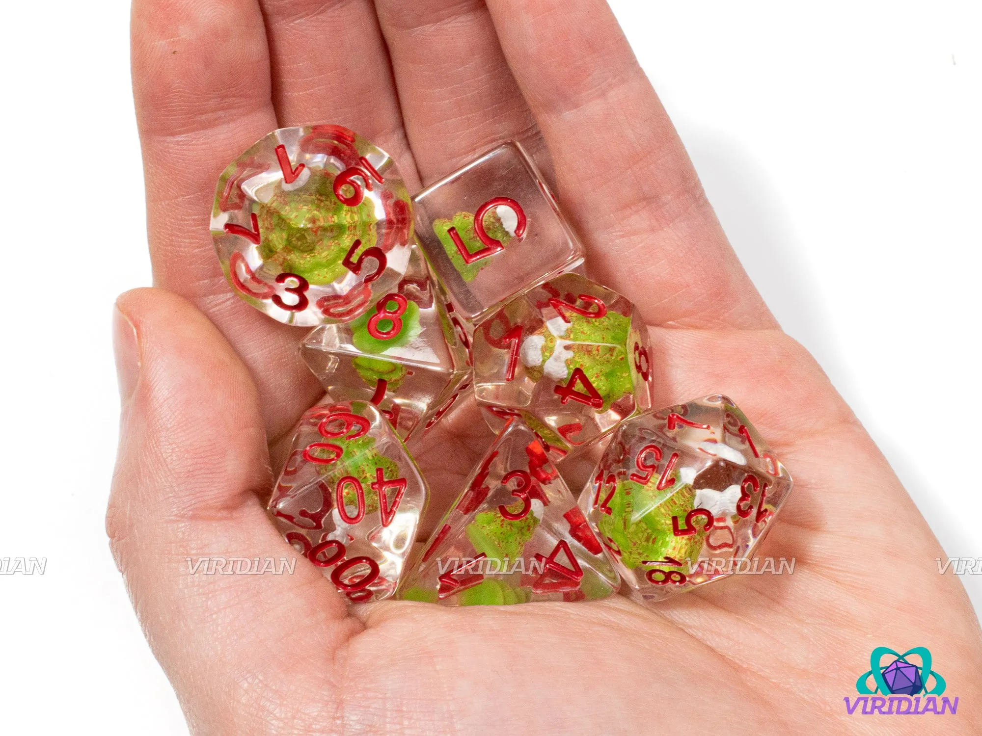 O' Christmas Tree | Snow Topped Tree Inside, Red Ink/Sprinkling, Clear | Resin Dice Set (7)