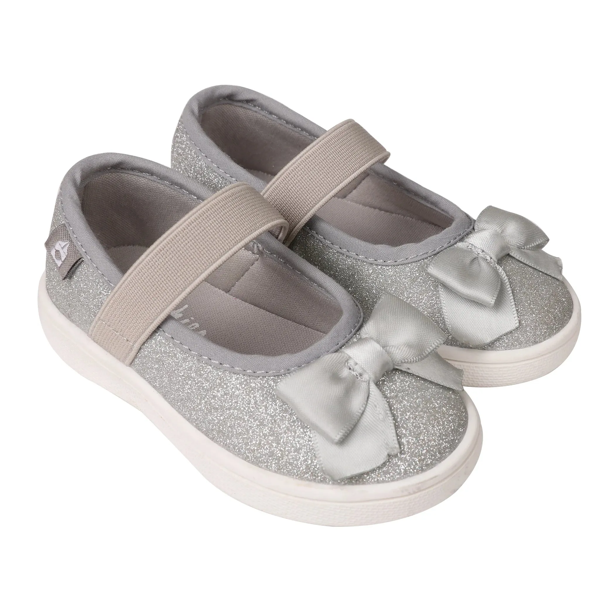 Oomphies Girls' (Sizes 5-12) Quinn Crib Flat - Silver Glitter