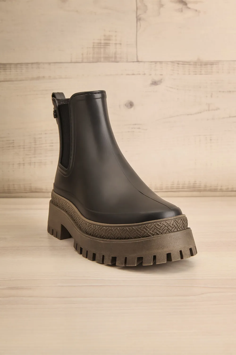 Rustavi | Matte Black Platform Rain Boots