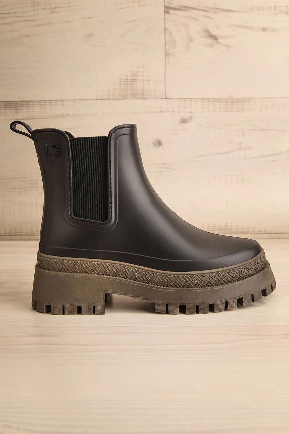 Rustavi | Matte Black Platform Rain Boots